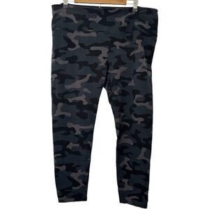 Intro Love the Fit Leggings size 2X Dark Camo